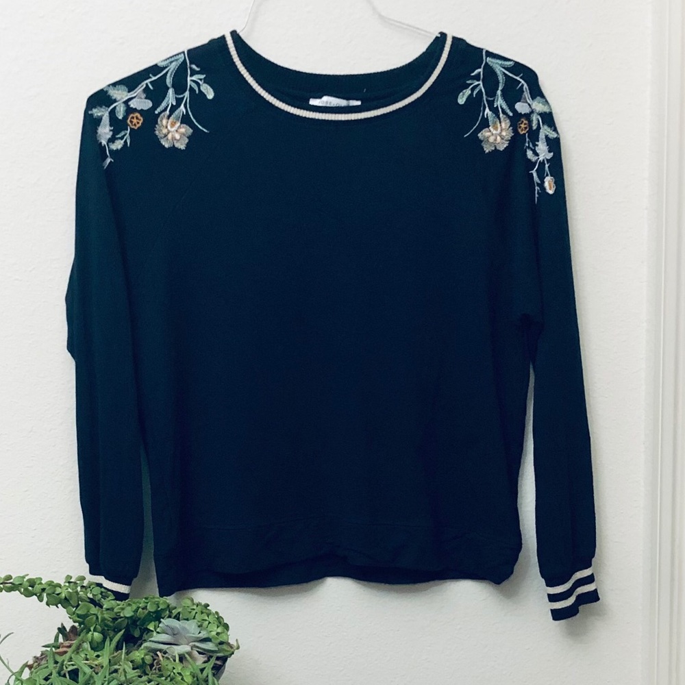 Floral Embroidered Long Sleeve Top